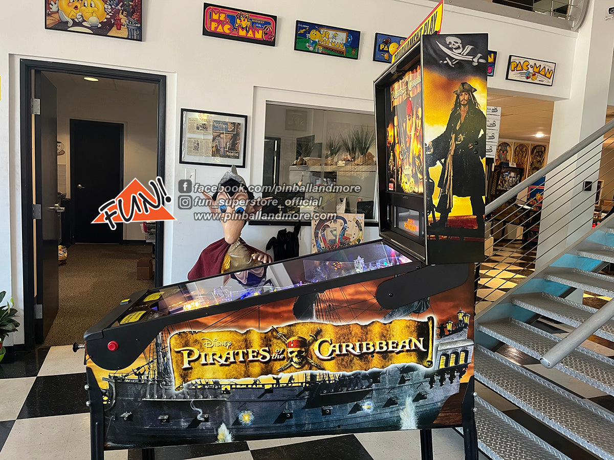 Pirates of the Caribbean Pinball Machine - HUO