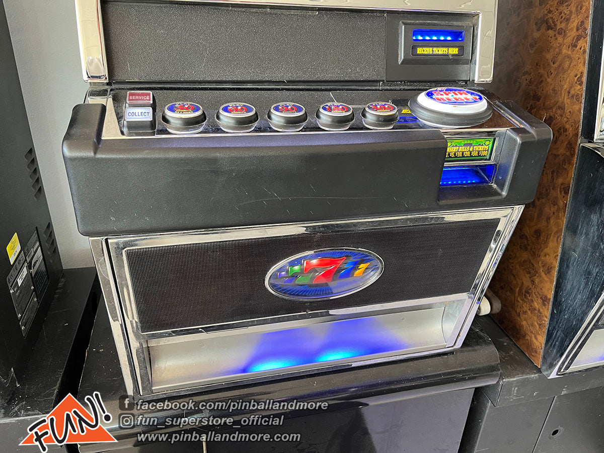 Jackpot 7's Bonus Slot Machine w/Stand
