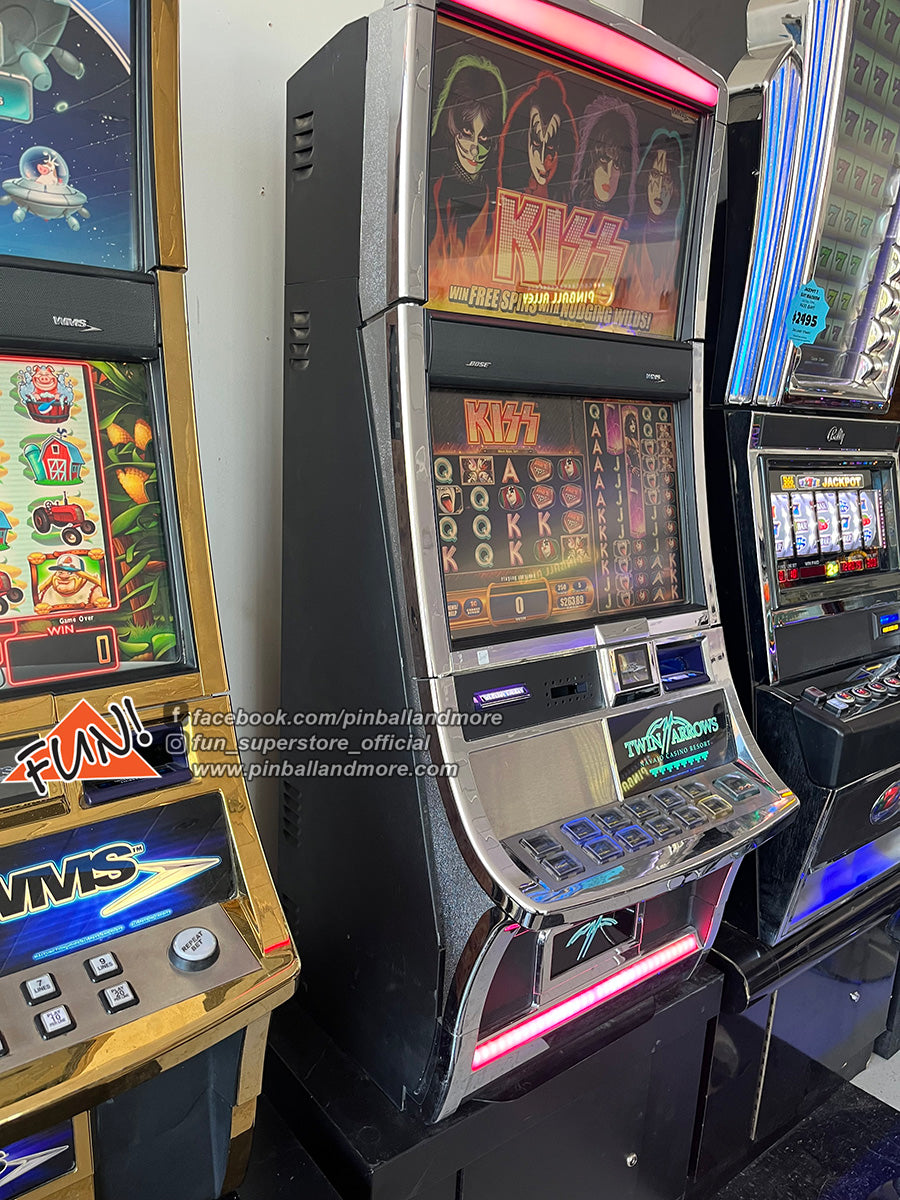 KISS Slot Machine w/Stand