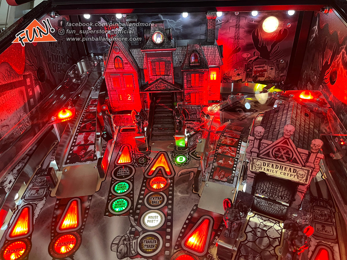 Elvira's House of Horrors (Blood Red Kiss Limited Edition #164) Pinball Machine w/Topper
