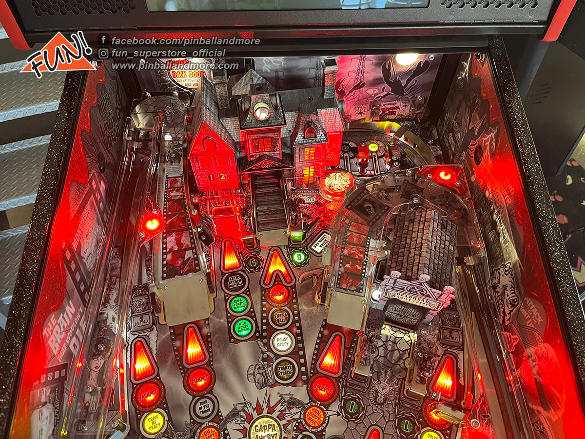 Elvira's House of Horrors (Blood Red Kiss Limited Edition #164) Pinball Machine w/Topper