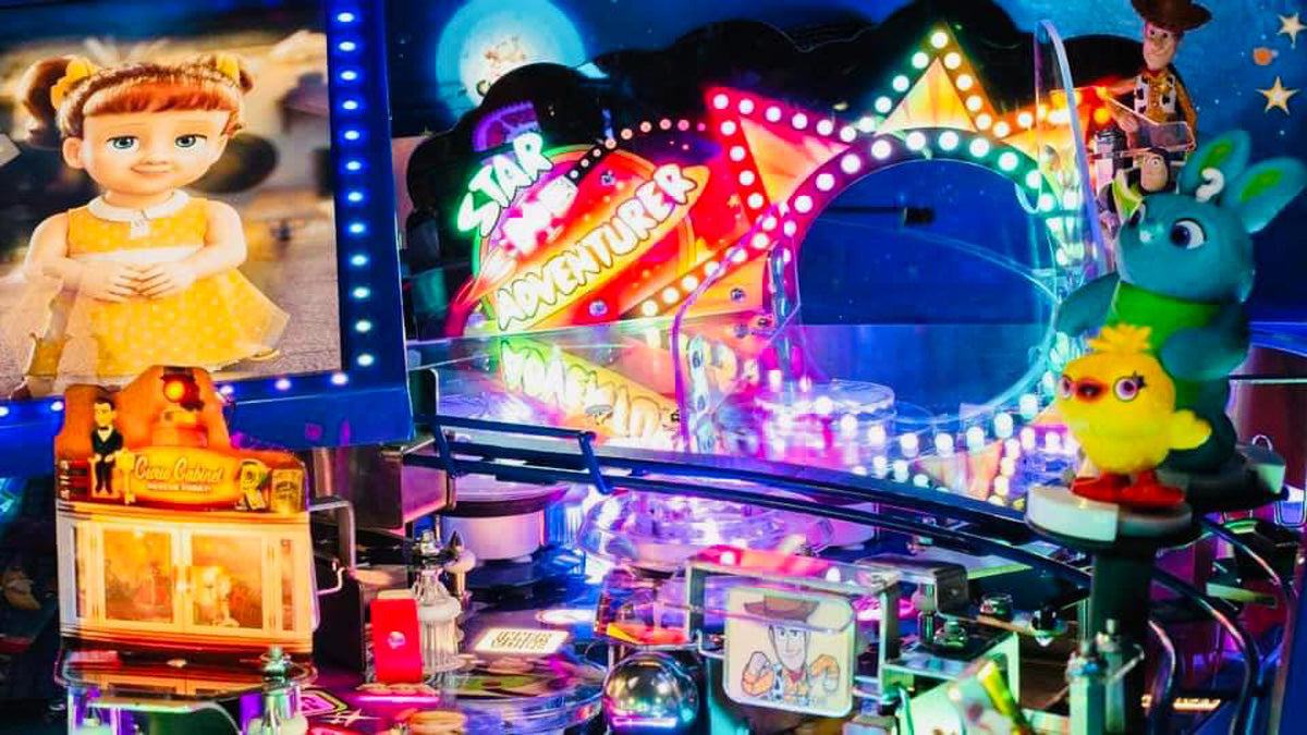 Toy Story 4 (Limited Edition) Pinball Machine - NEW