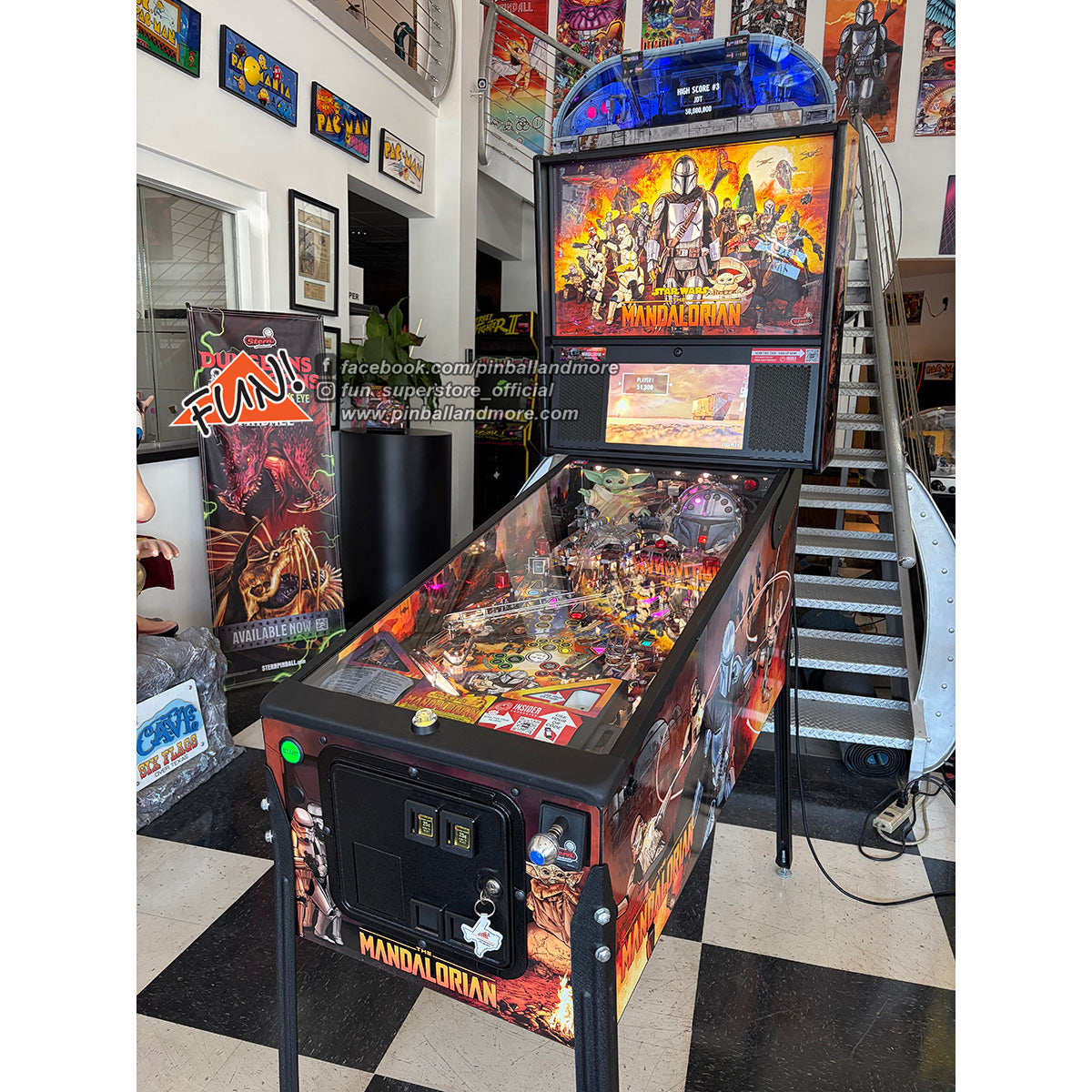 The Mandalorian (Premium) Pinball Machine w/Topper!