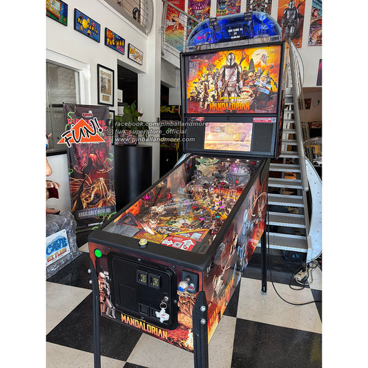 The Mandalorian (Premium) Pinball Machine w/Topper!