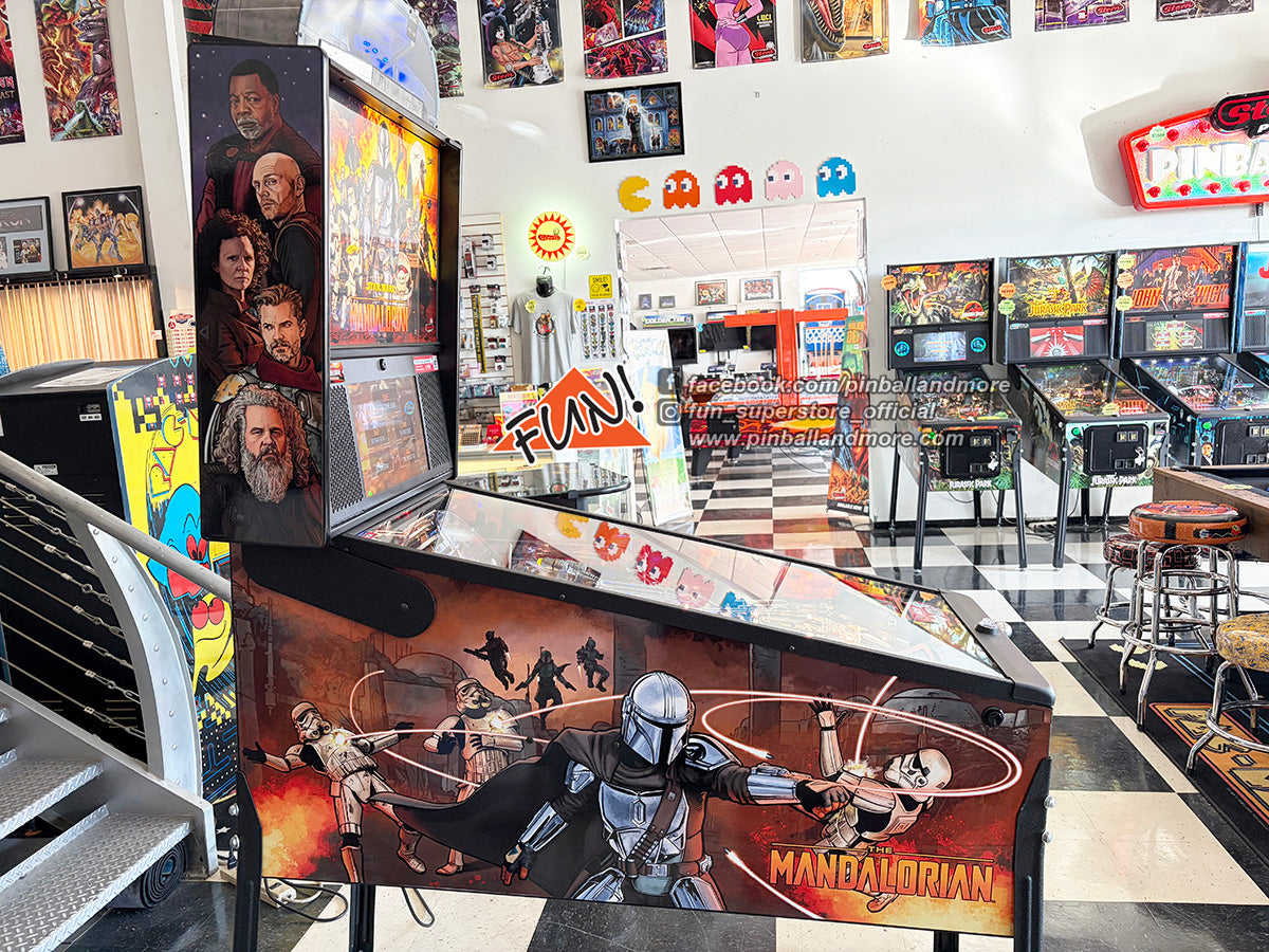 The Mandalorian (Premium) Pinball Machine w/Topper!
