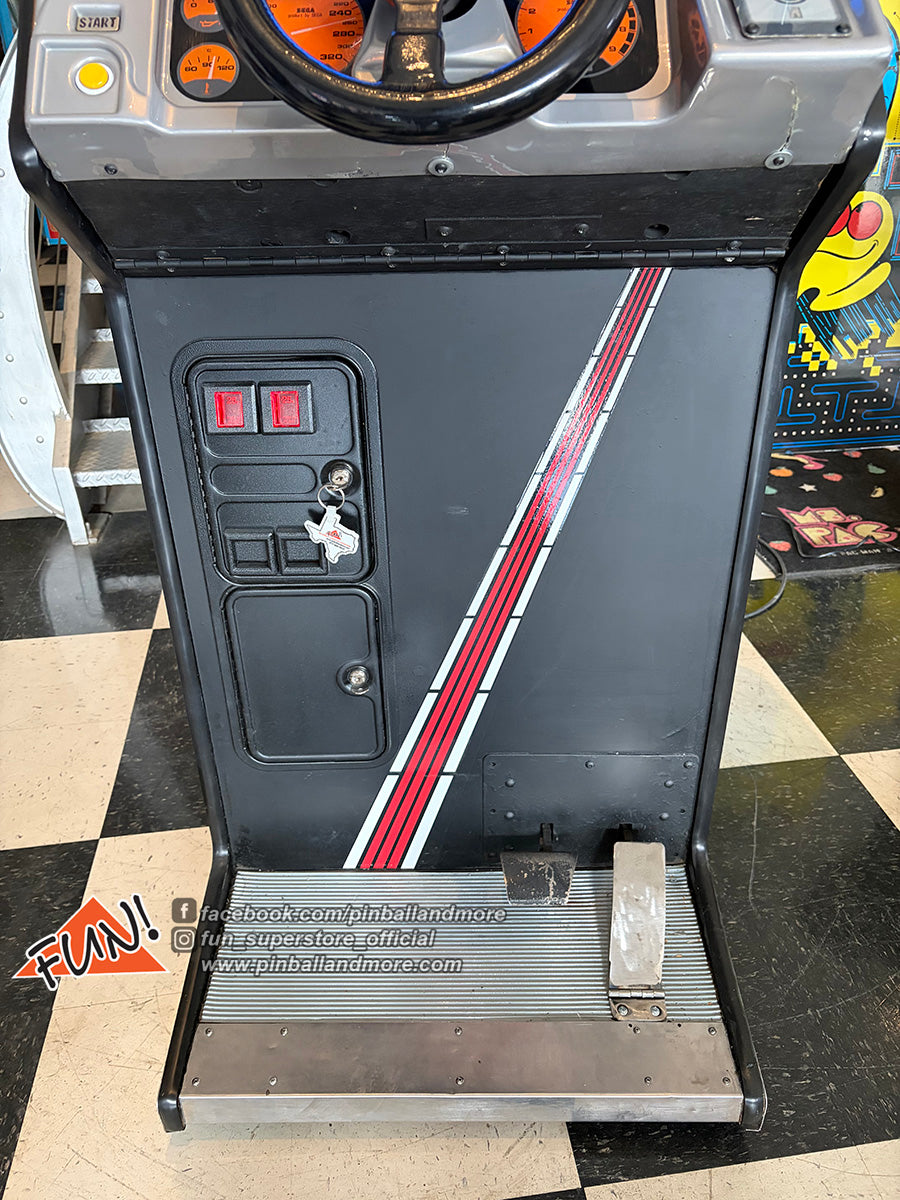 Out Run - Classic Racing Arcade Game - RESTORED