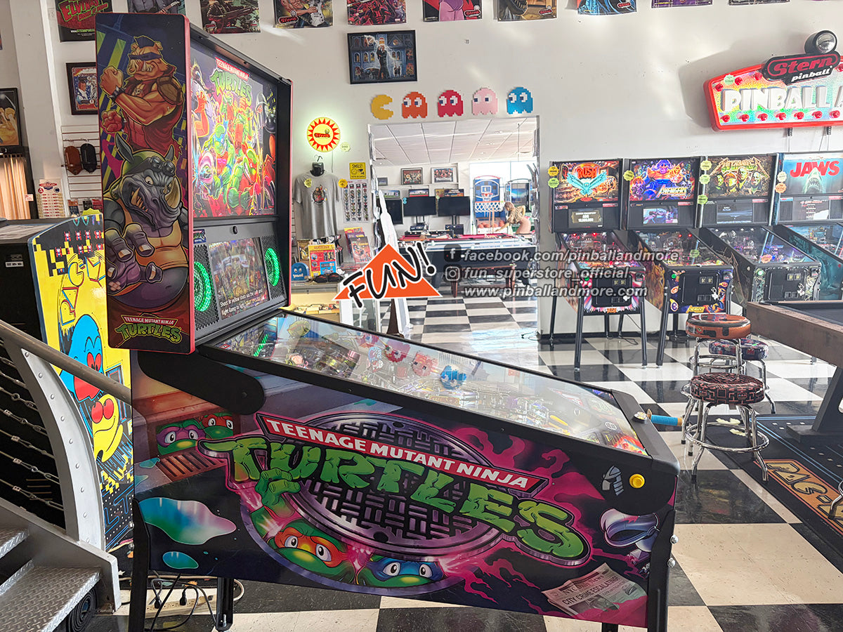Teenage Mutant Ninja Turtles (Premium) Pinball Machine w/extras!