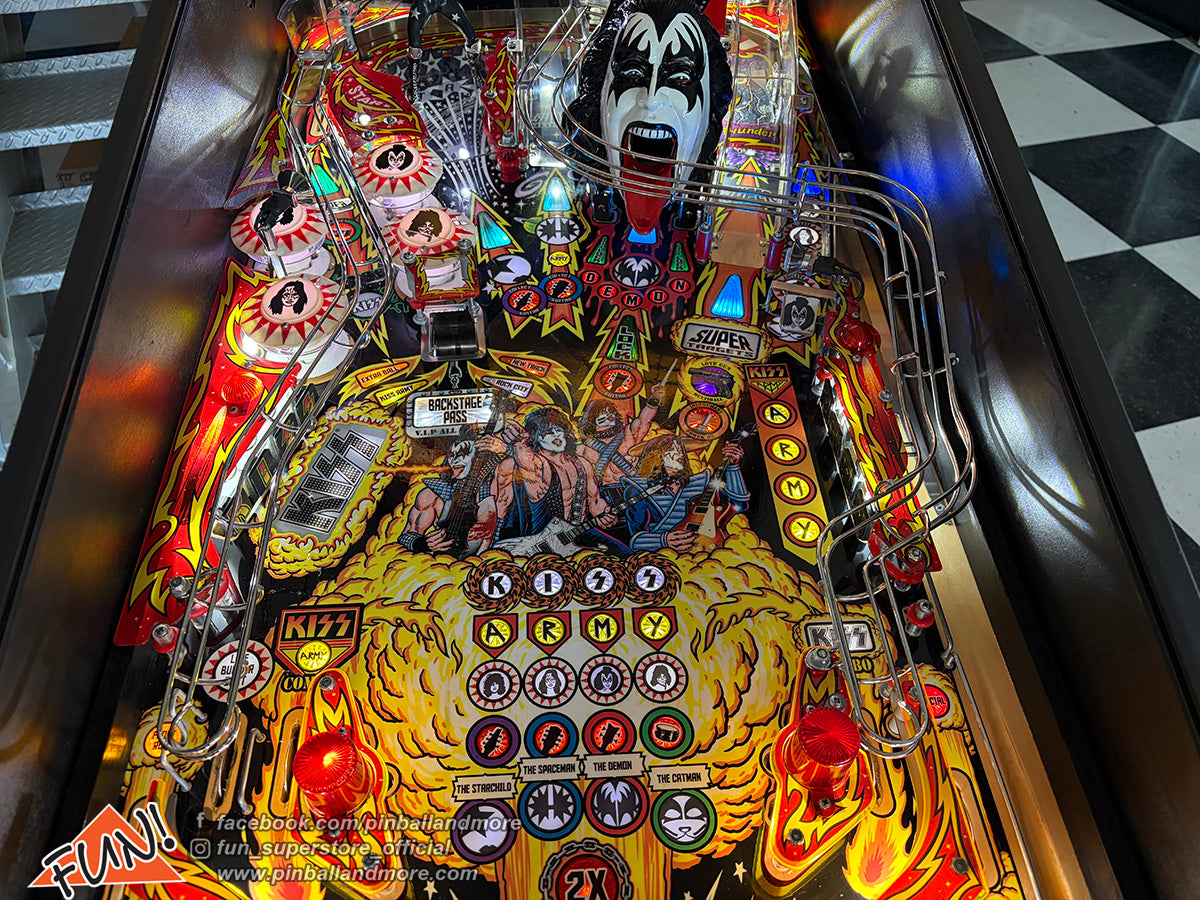 KISS (Pro) Pinball Machine w/extras!