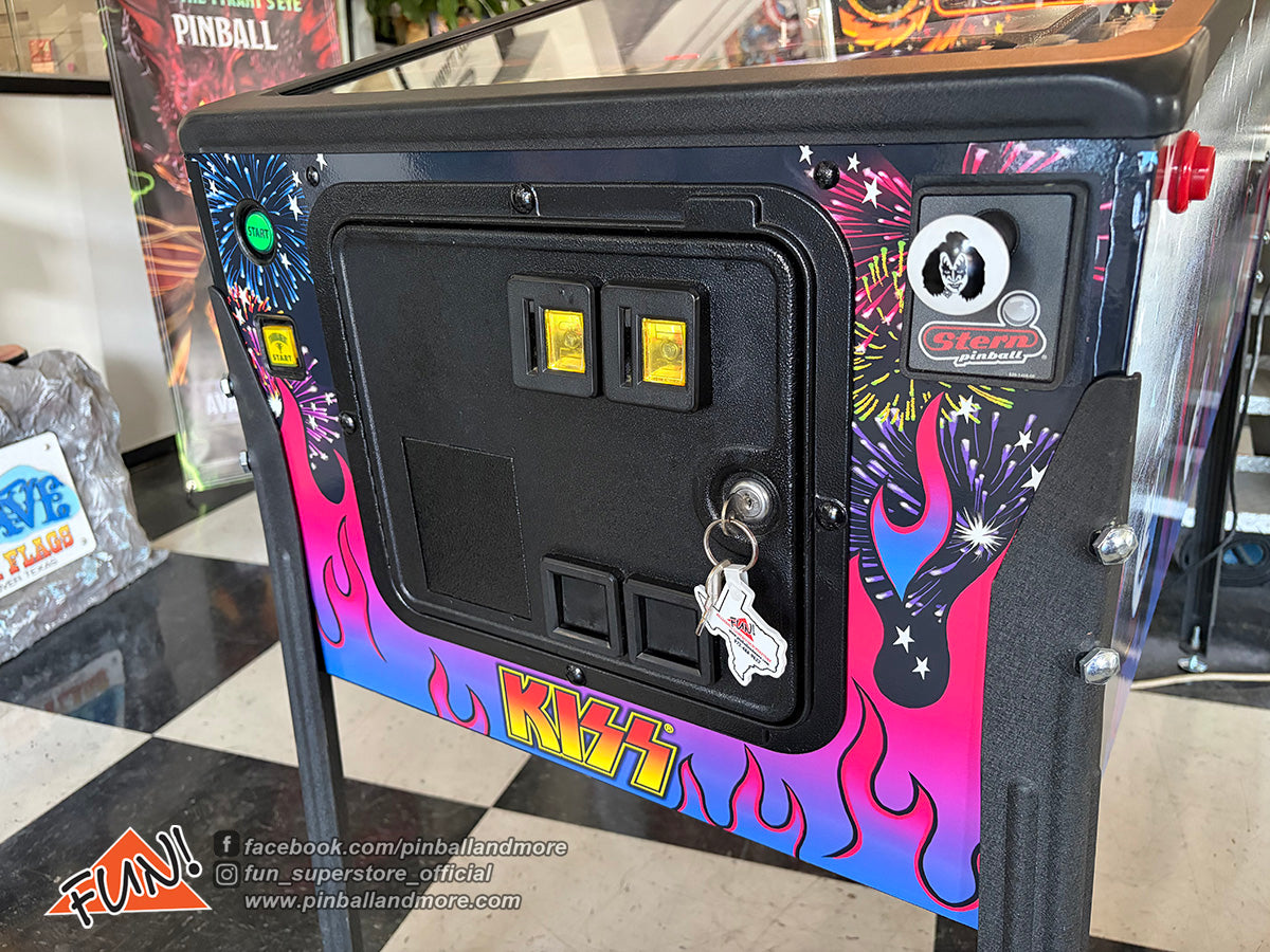 KISS (Pro) Pinball Machine w/extras!