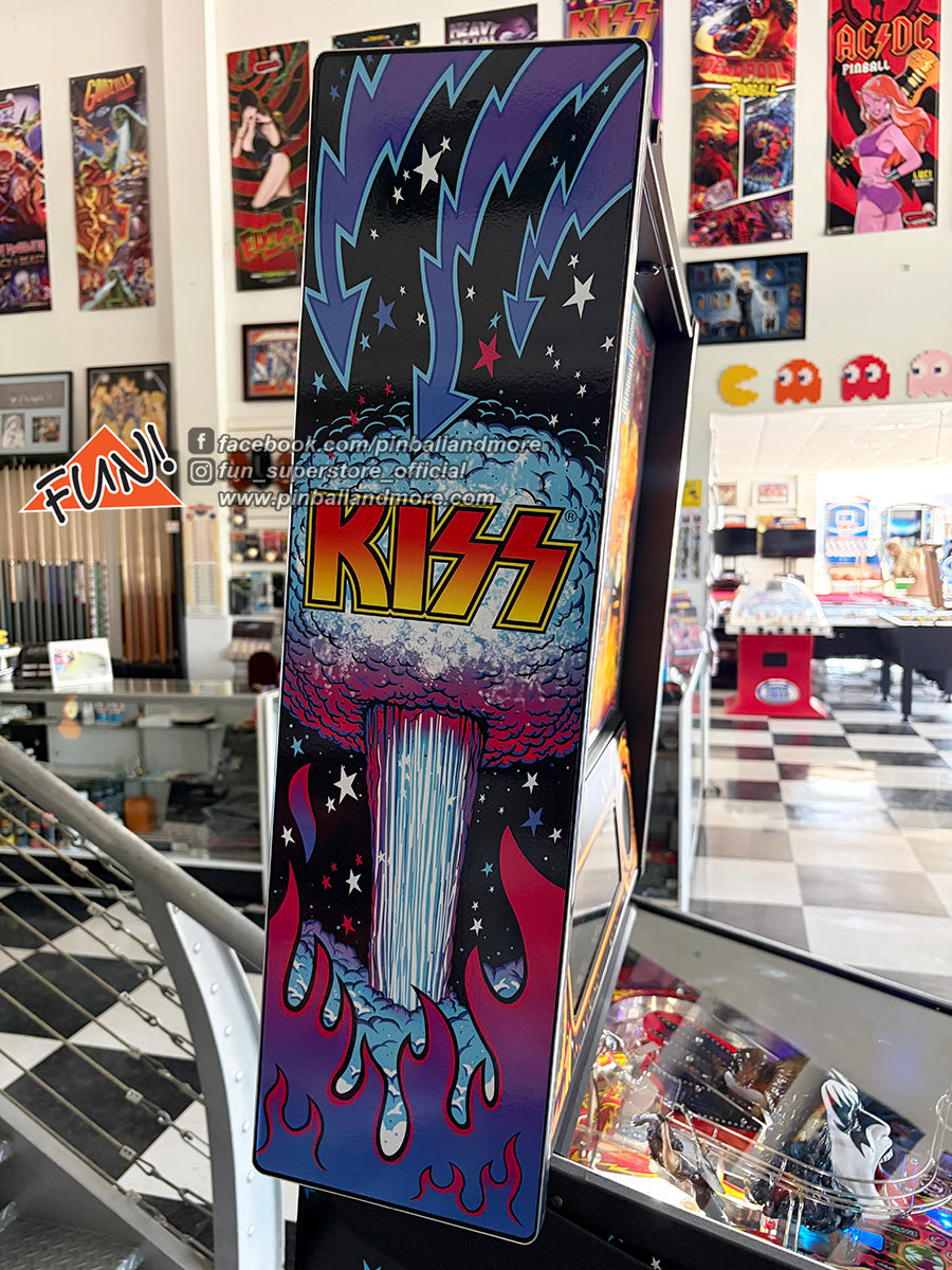 KISS (Pro) Pinball Machine w/extras!