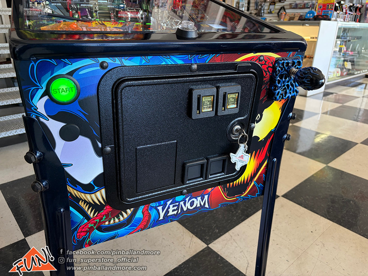 Venom (Limited Edition #376) Pinball Machine - HOME USE ONLY w/EXTRAS!