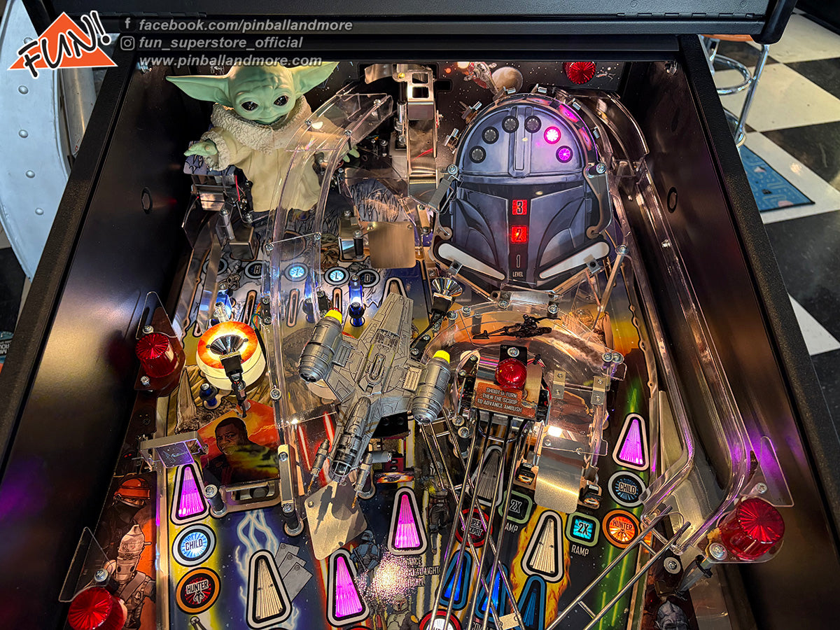 The Mandalorian (Premium) Pinball Machine - LIKE NEW!