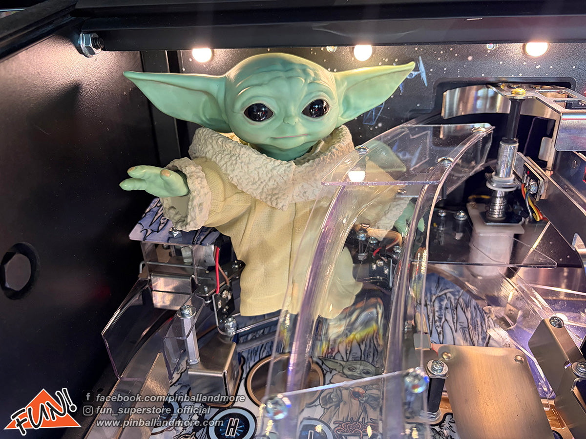The Mandalorian (Premium) Pinball Machine - LIKE NEW!