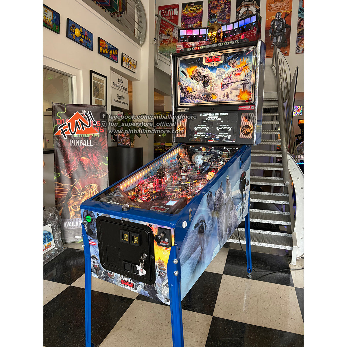 Star Wars: Fall of the Empire (Limited Edition #618) Pinball Machine w/Topper!