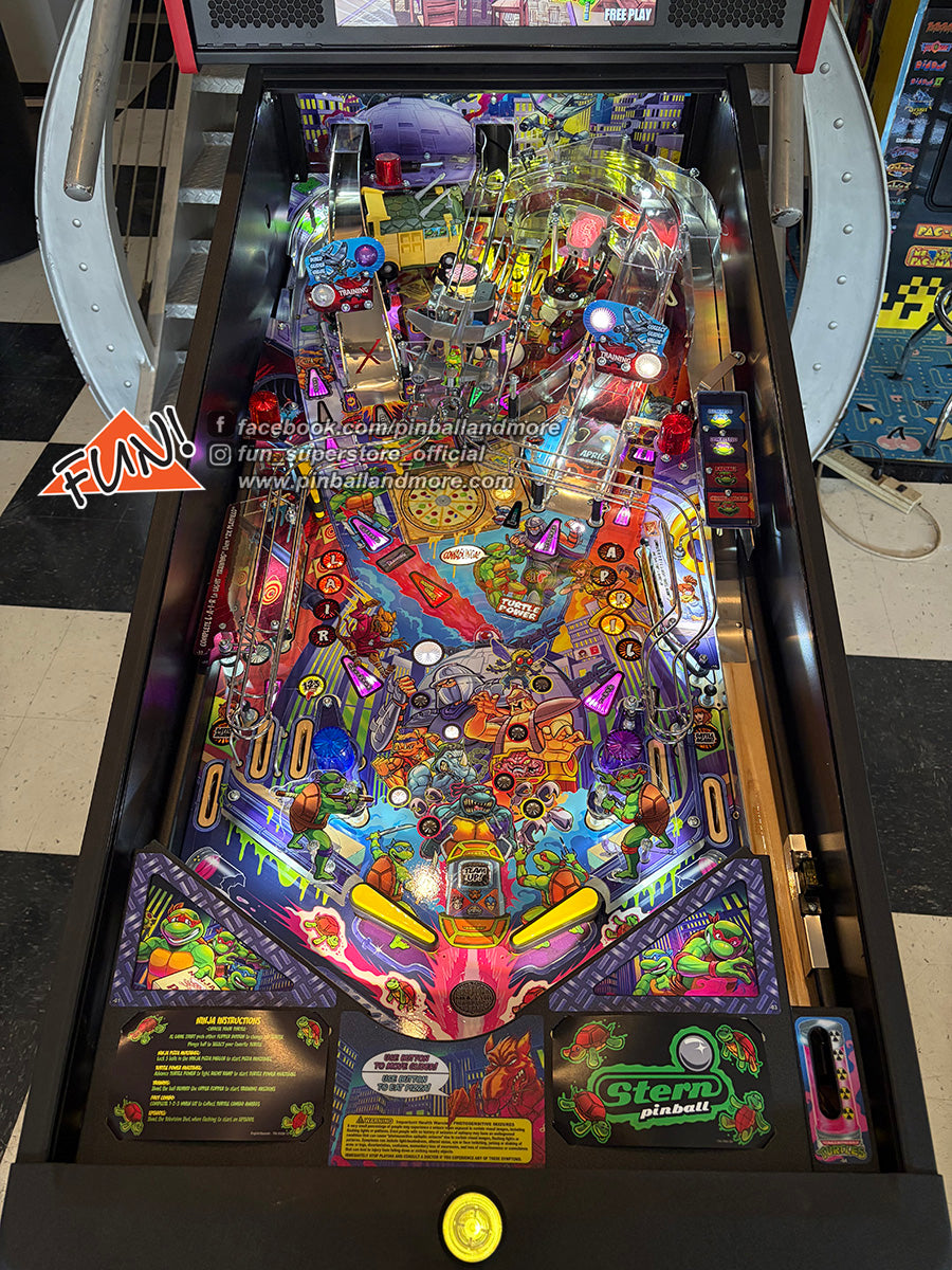 Teenage Mutant Ninja Turtles (Premium) Pinball Machine w/extras!