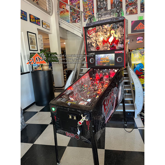 Elvira's House of Horrors (Blood Red Kiss Limited Edition #164) Pinball Machine w/Topper