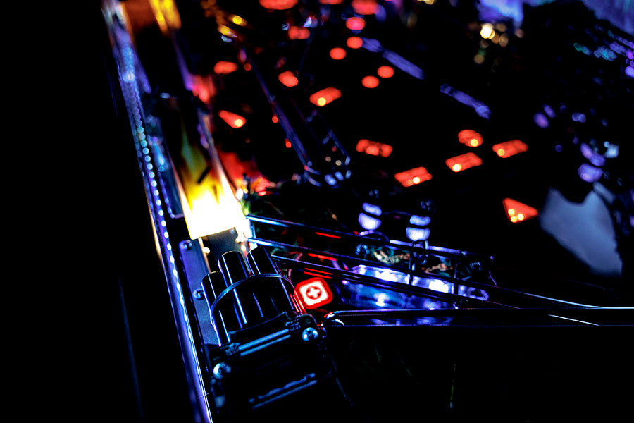 Predator Pinball Machine