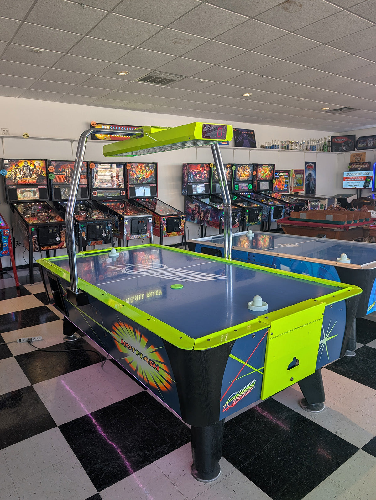 (Pre-Owned) 8ft Dynamo Hot Flash Air Hockey Table