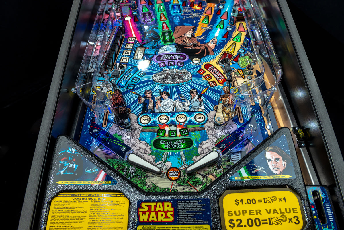 Star Wars (Pro) Comic Art Pinball Machine - FREE SHIPPING