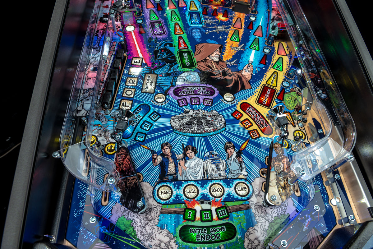 Star Wars (Pro) Comic Art Pinball Machine - FREE SHIPPING