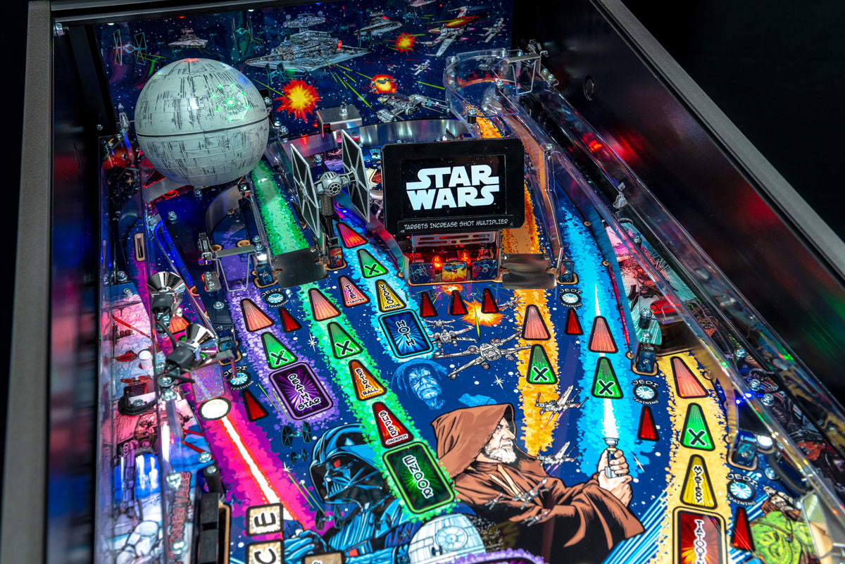 Star Wars (Pro) Comic Art Pinball Machine - FREE SHIPPING