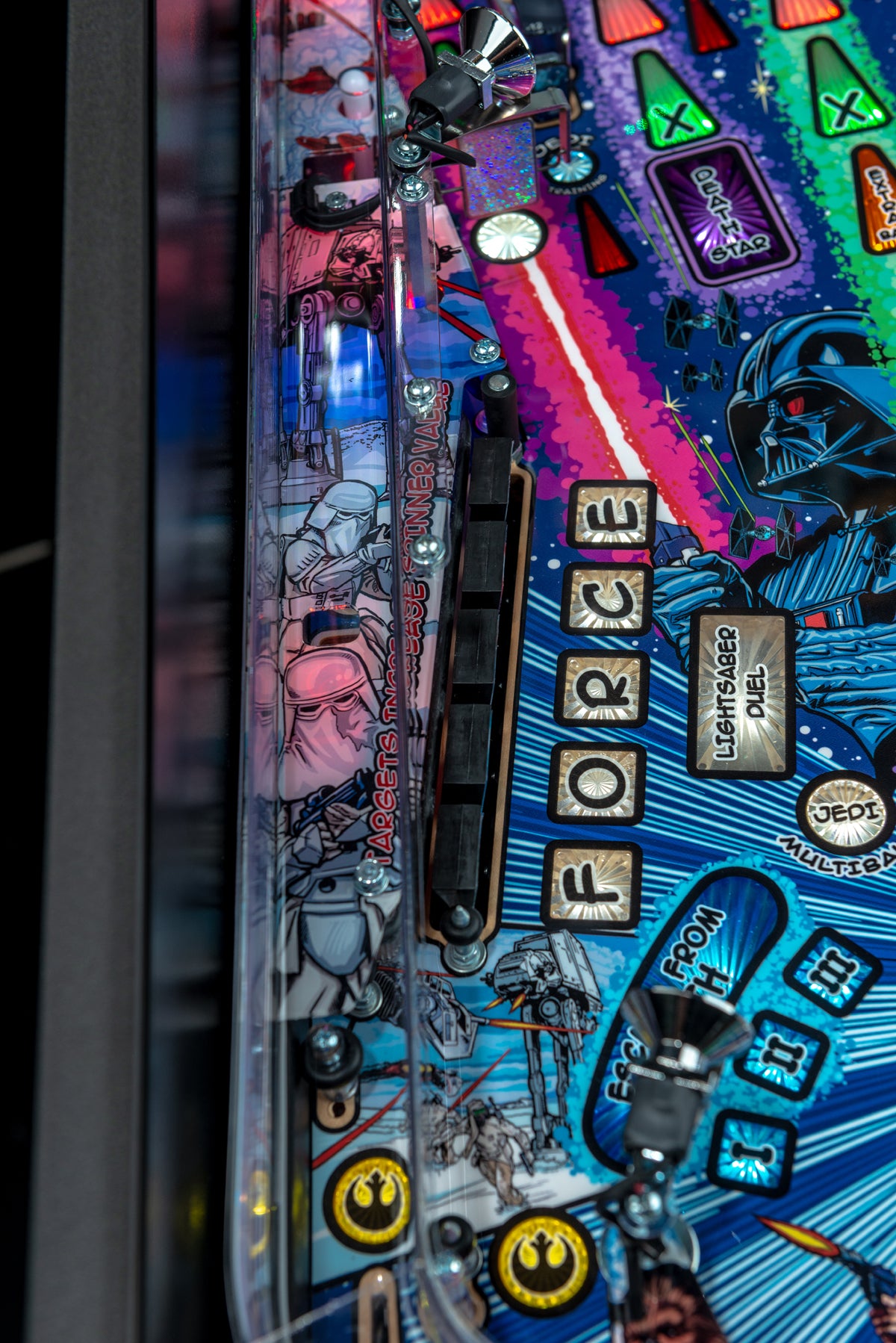 Star Wars (Pro) Comic Art Pinball Machine - FREE SHIPPING