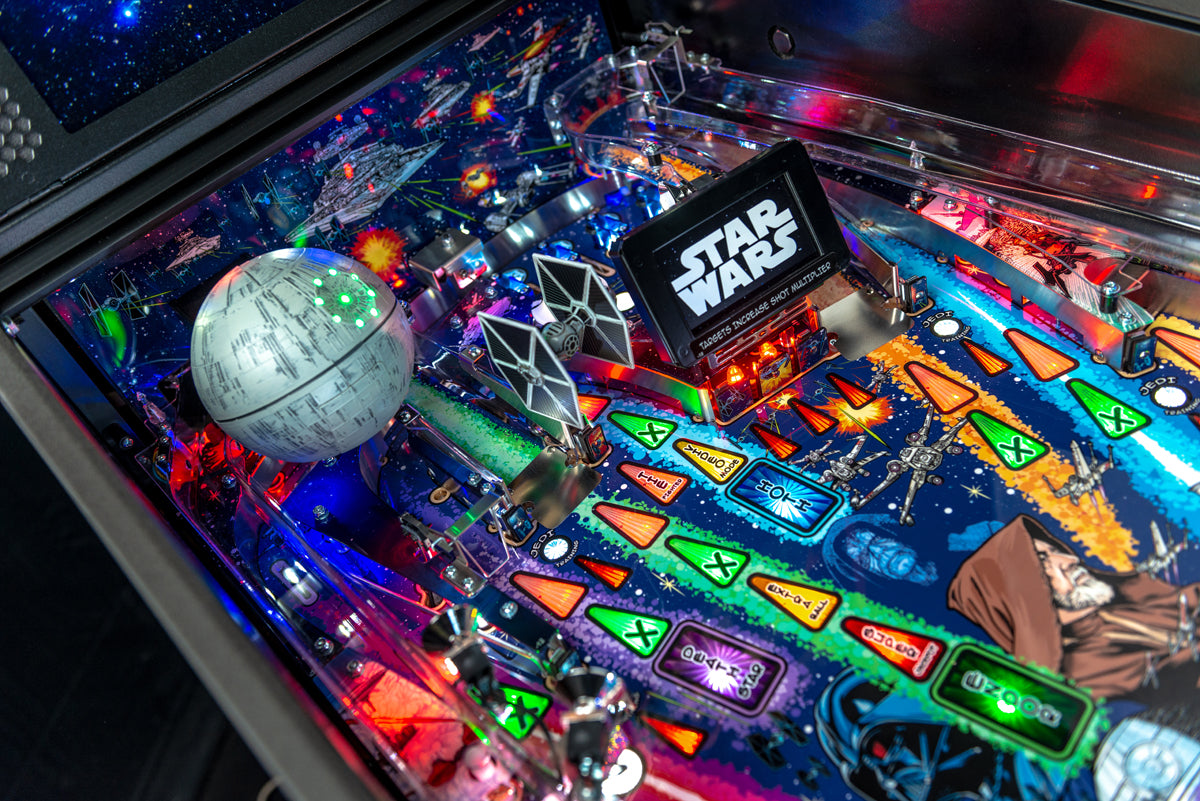 Star Wars (Pro) Comic Art Pinball Machine - FREE SHIPPING